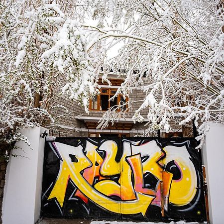 Raybo Hostel Лех Экстерьер фото