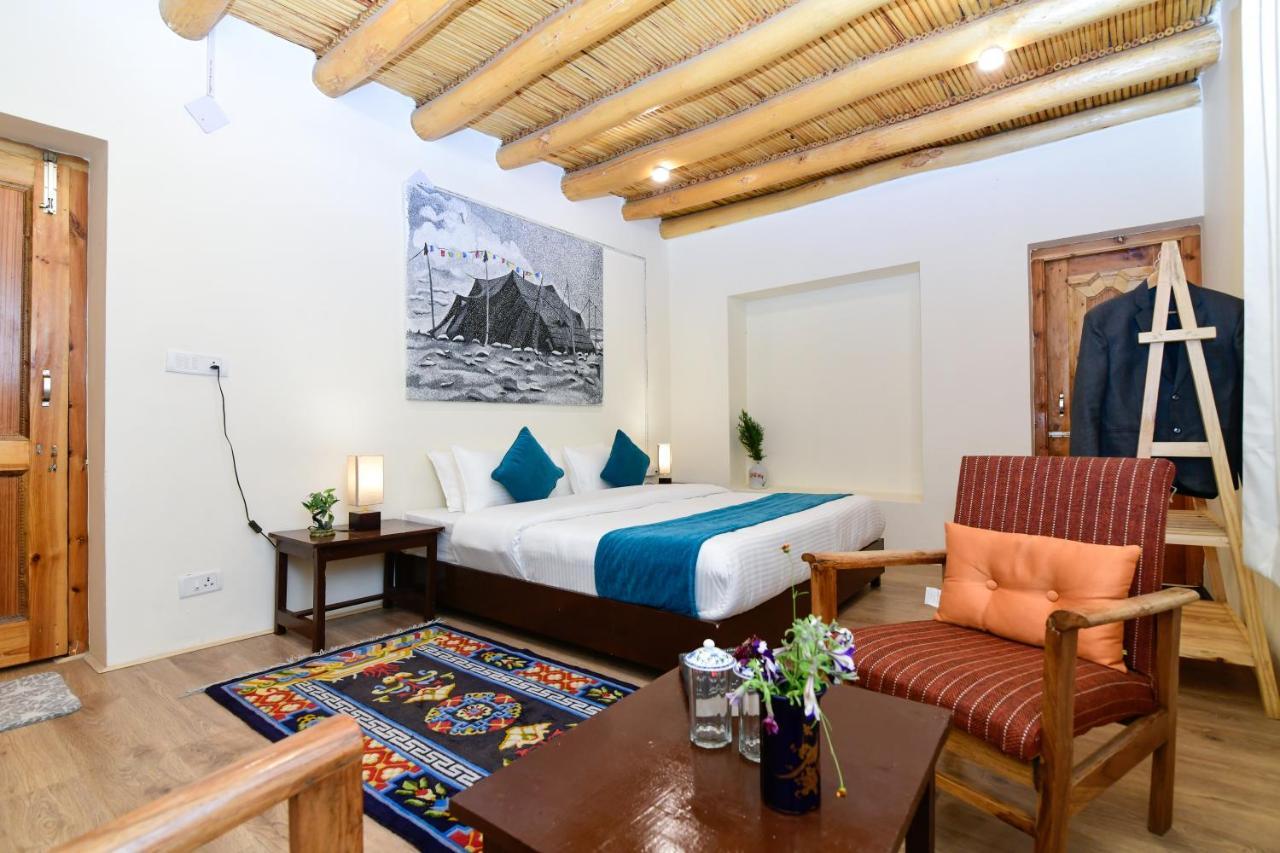 Raybo Hostel Лех Экстерьер фото