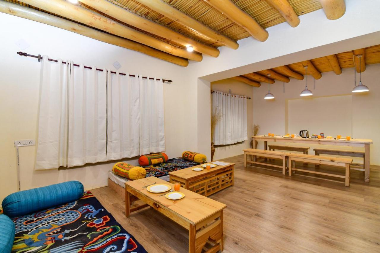 Raybo Hostel Лех Экстерьер фото